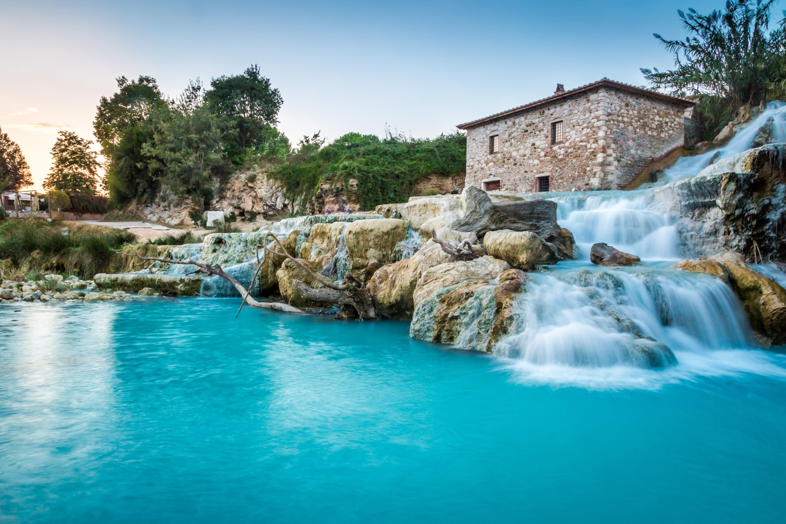 Wellness and relaxation in nearby spas and free hot springs of Tuscany